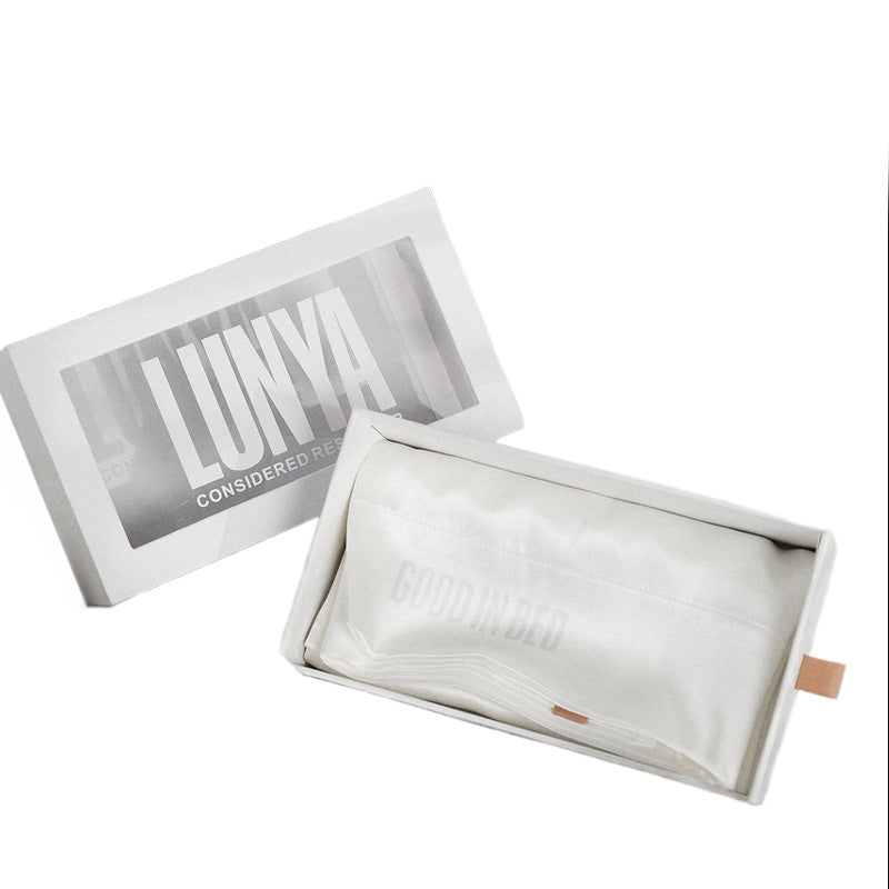 lunya-washable-silk-pillowcase